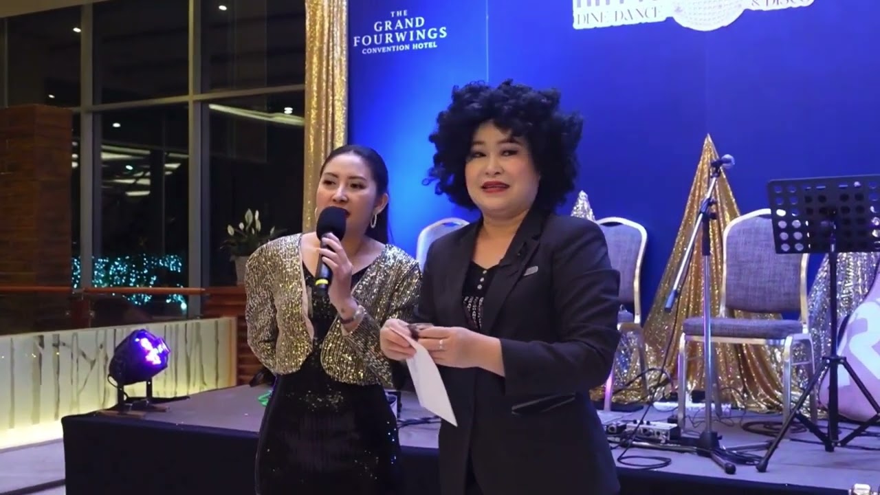 พิธีกรภาษาอังกฤษไทย MC Fong Beer Cia I งานเลี้ยงบริษัท งานปีใหม่ RHYTHM NIGHT 2025