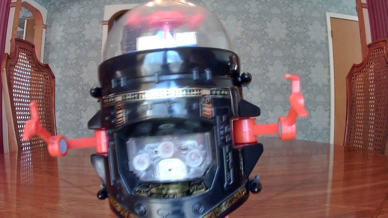 VINTAGE PLASTIC ROBOT TOY
