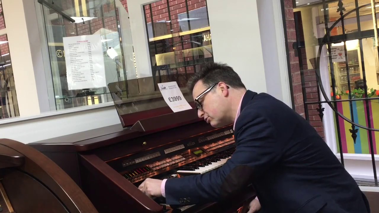 Roland AT90 just in at Whitley Bay Organs based in Banbury Oxfordshire