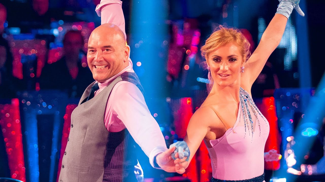 Gregg Wallace & Aliona Vilani Cha Cha to ‘Hot N Cold’ - Strictly Come Dancing 2014 - BBC One