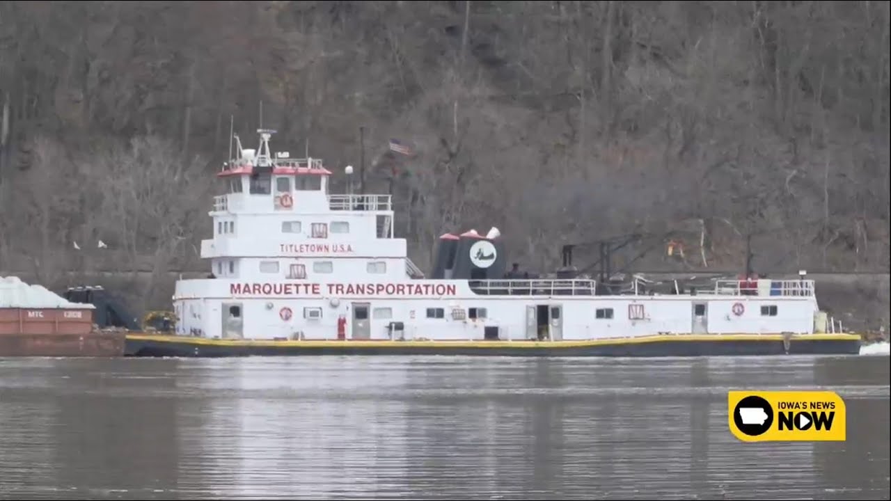 Mississippi River flooding shutting down barge traffic