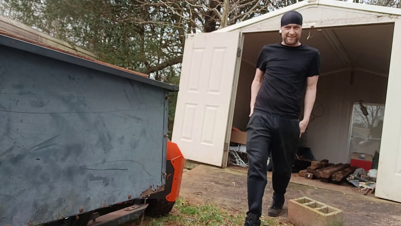 Gathering supplies for a treehouse. And rambling 🤷