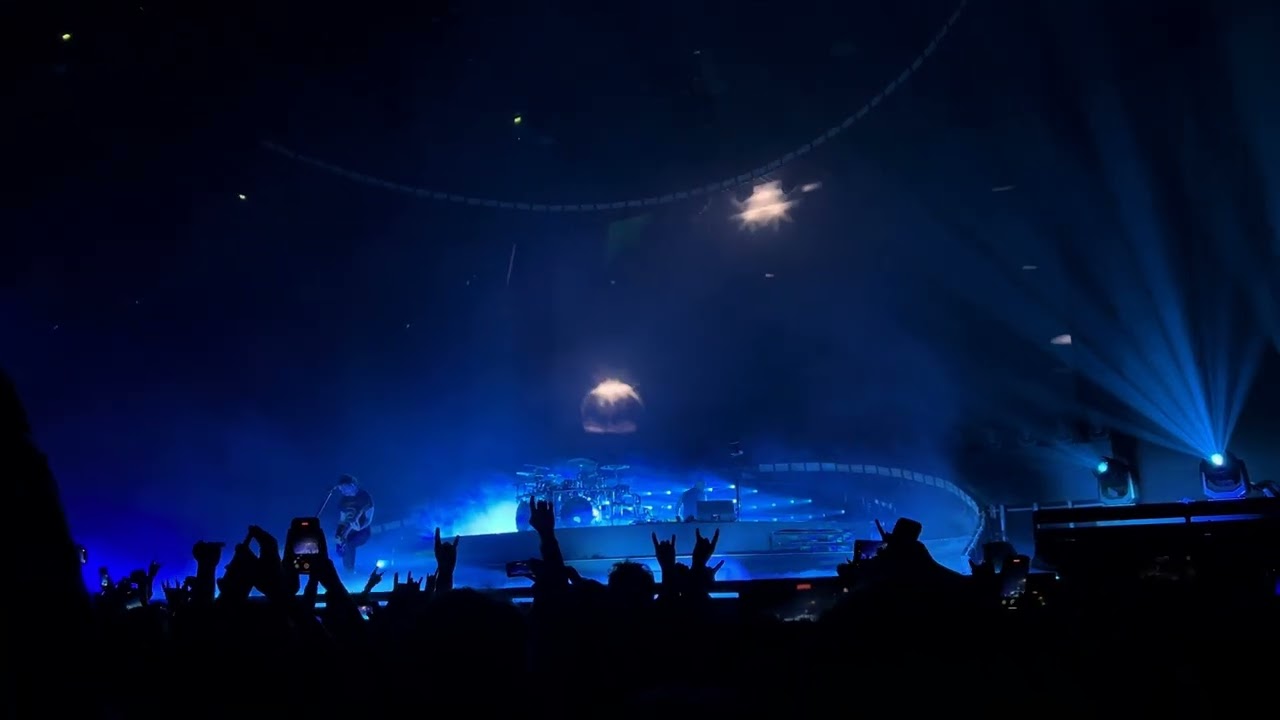 Gojira - Flying Whales intro live - Zenith Strasbourg - 12.12.2025