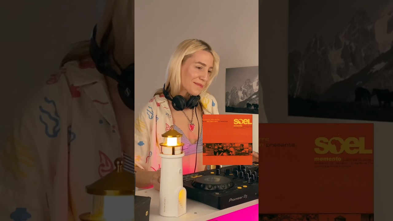 CLOSE YOUR EYES☺️ Just FEEL IT! 