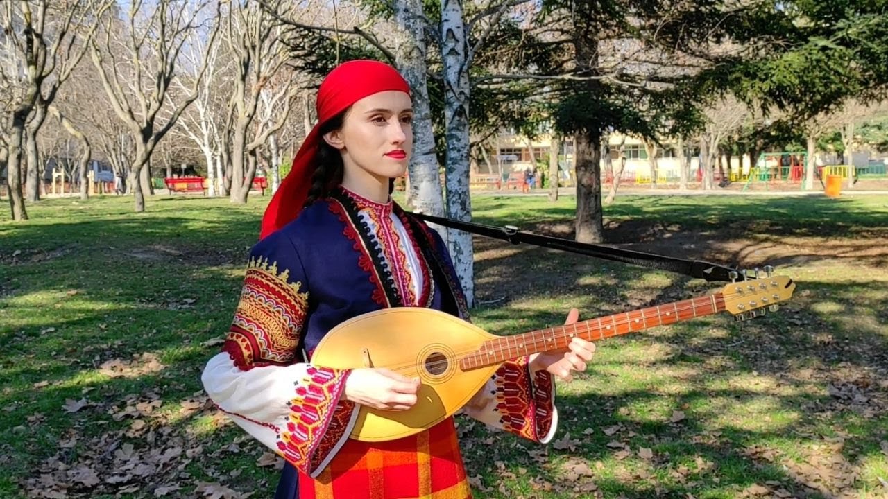 Пловдивска ръченица - Светлозара Петкова/Plodivska Rachenitsa - Svetlozara Petkova(tambura)