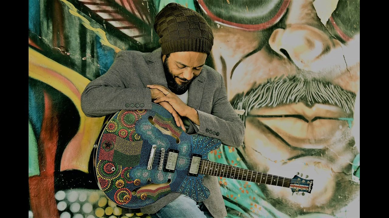 Tchida Afrikanu - Louvor Dub Version (Tchida Afrikanu) Mixed by: Djim Job.