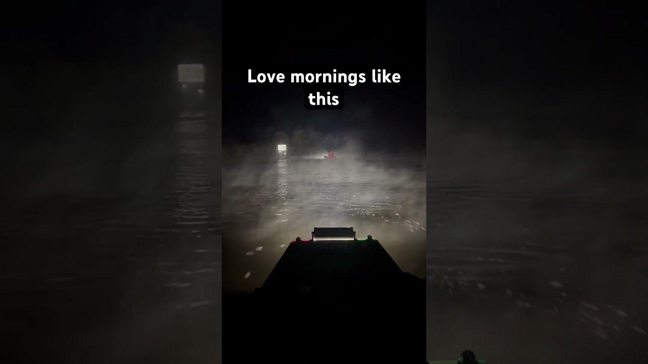 Foggy mornings make the run to the spot wild #densefog #duckhunt #duckhunters #hunting #adventure