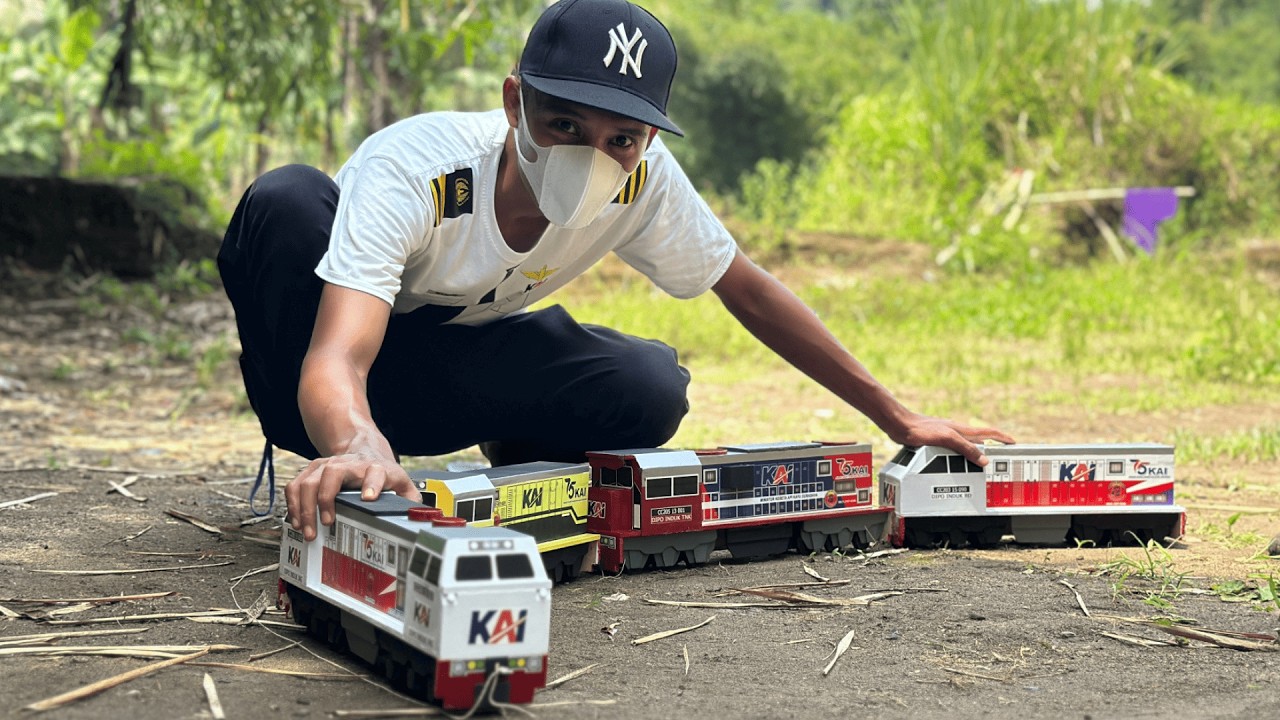 merakit kereta api kayu panjang,kereta api cc 206,cc 203,kereta api cc 205,kereta api vintage