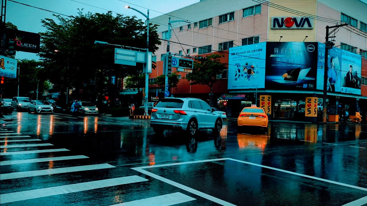 Walk in the rain | 雨の中を歩く|  Chungli Taoyuan Taiwan | ASMR | Relaxing City Sounds