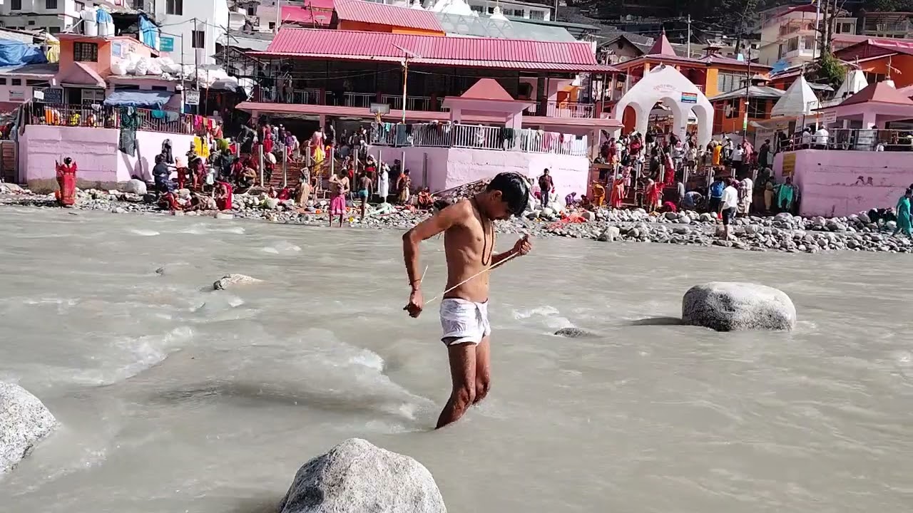 गंगोत्री भागिरथी गंङ्गा में स्नान डूबकी|गंगोत्री का अद्भुत दर्शन। Gangotri Glacier me Snan| Gangotri