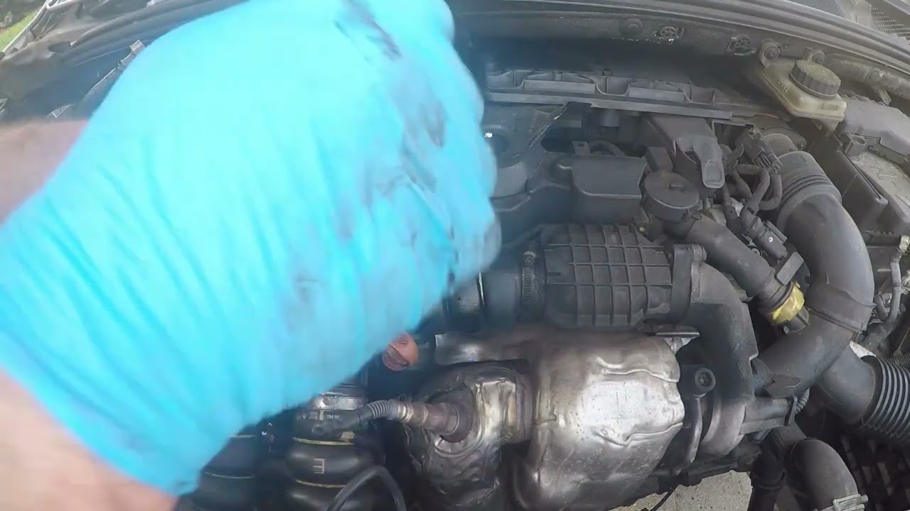Étanchéité fuite d'huile demi culasse moteur PSA 1.6l hdi 8 soupapes.