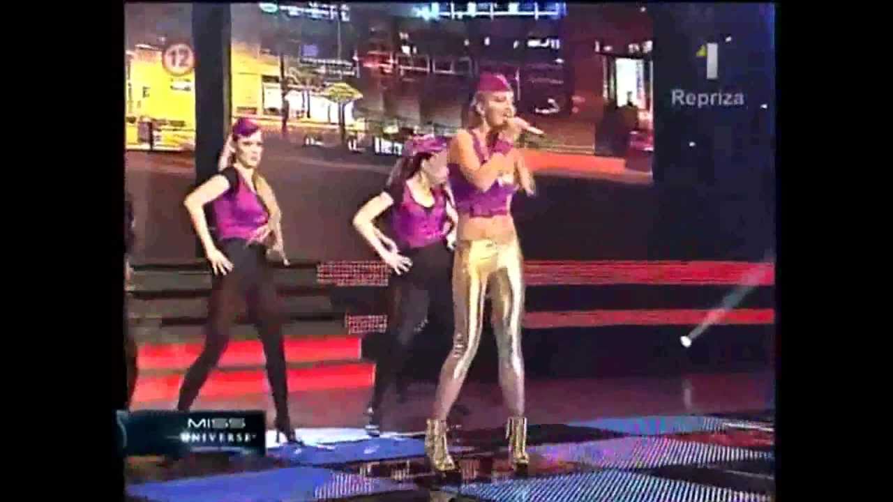 Dara Rolins -  Naskoč a leť LIVE (MISS Universe 2011) HD