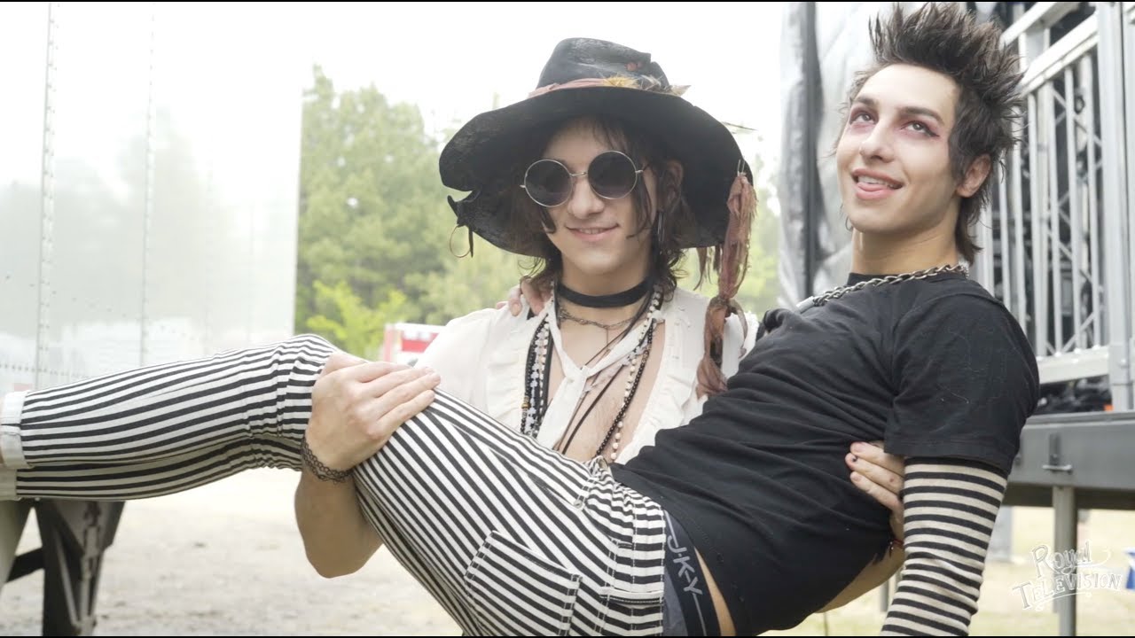 Palaye Royale: Royal Television (Season 01: Episode 18)