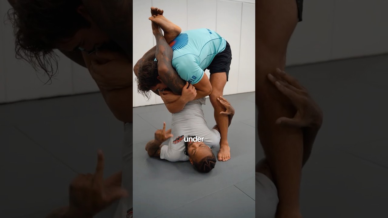 How to Triangle Choke #bjj #wrestling #jiujitsu #martialarts #mma #combatsport #judoindia #nogi