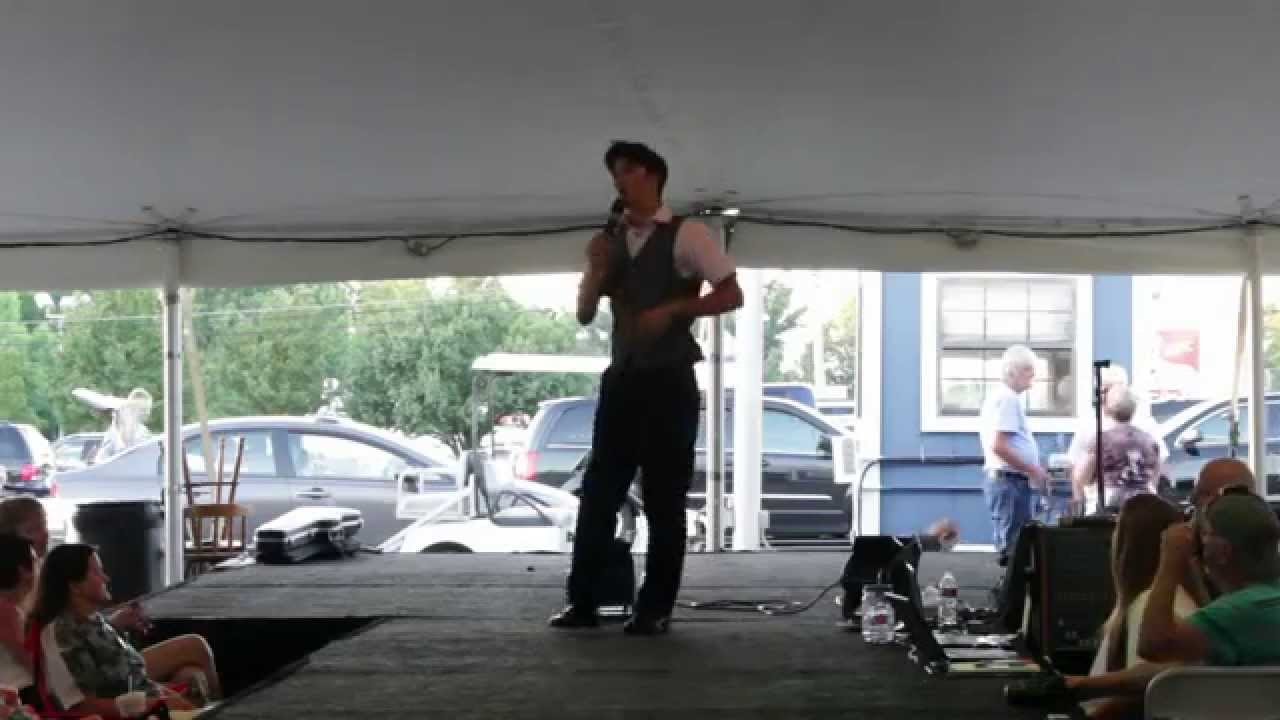 Drake Milligan as Elvis sings 'Don't Be Cruel' Elvis Week 2014 (video)