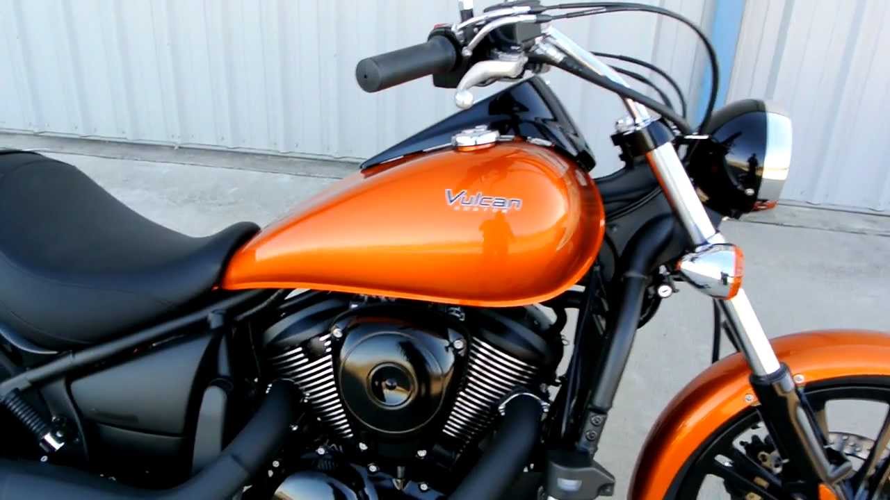 Mainland's 2012 Kawasaki Vulcan 900 Custom Overview and Review
