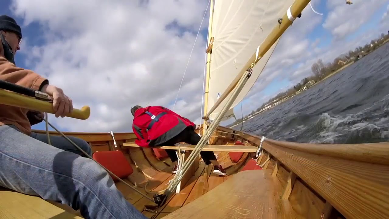 Lyøjollen under sejl