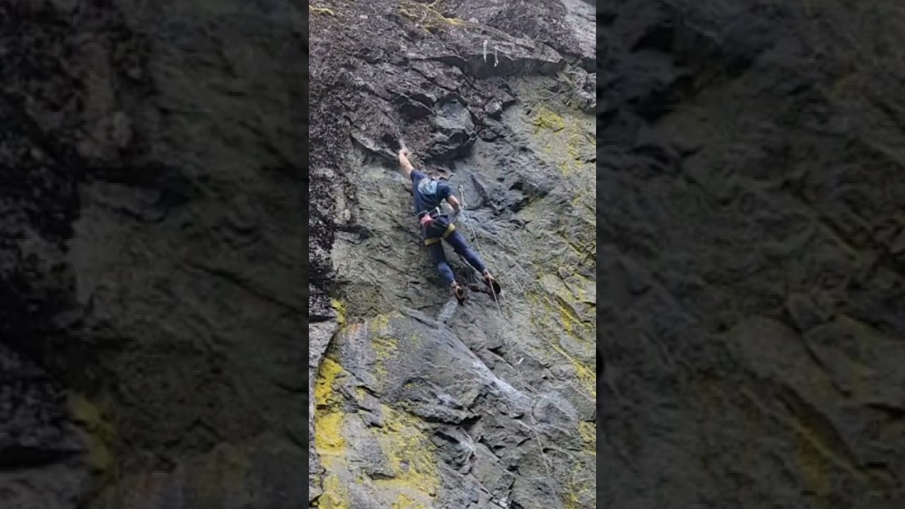 Lemon Smuggler 5.13a (7c+) - The Circus - Squamish