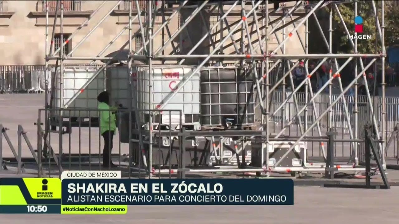Avanzan los trabajos para montar el escenario donde cantará Shakira en el Zócalo de la CDMX
