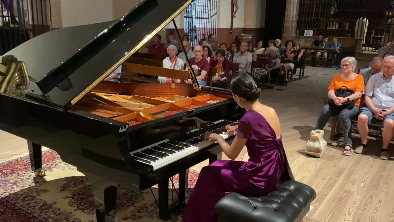 Claude Debussy (1862-1918) : Preludes Book II No.8 “ Ondine”