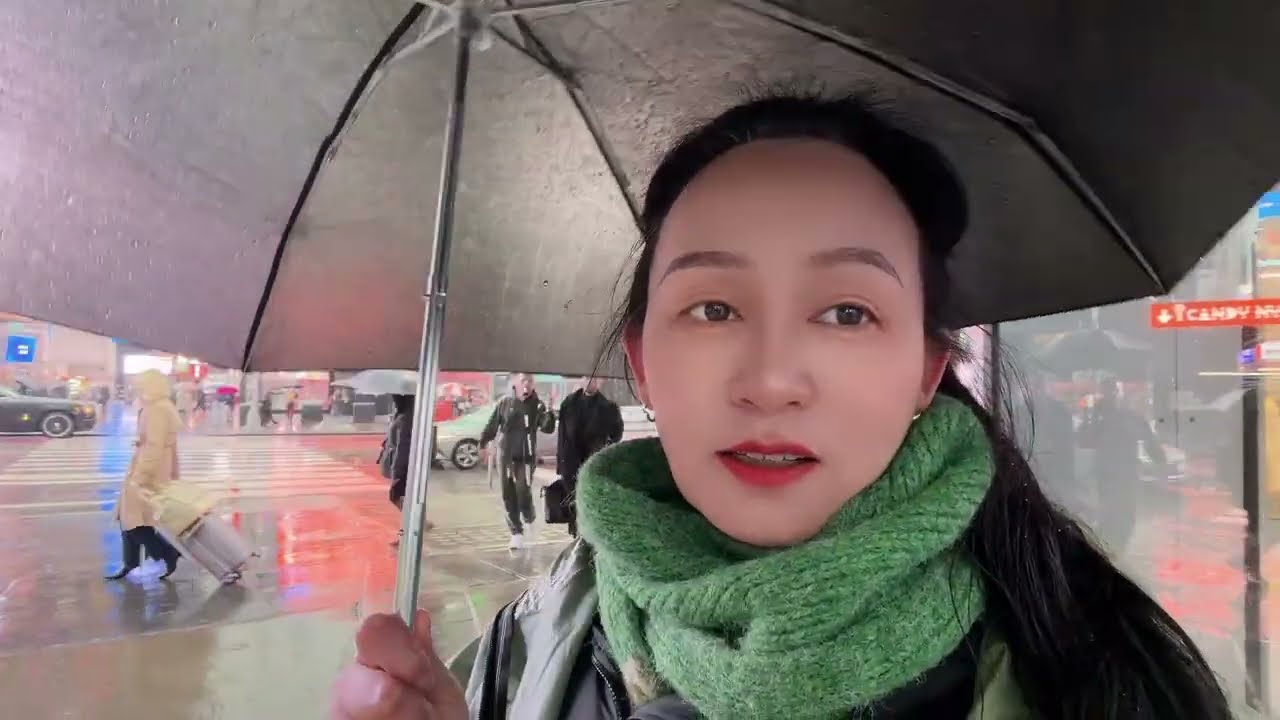 大写的佩服🔥冒雨抗议🔥女性建筑工人周🔥纽约时代广场🔥
