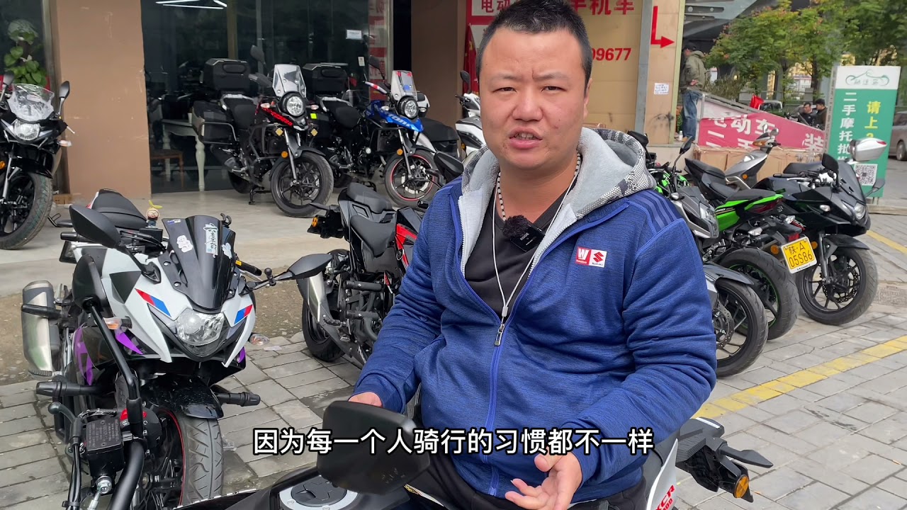 豪爵新款街车XCR300西安首批到车，滑动离合 倍耐力轮胎 博世abs