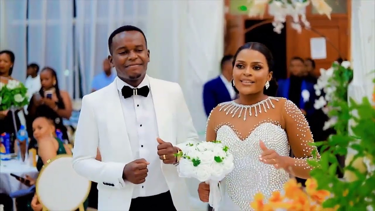 Ilikua harusi ya moto sana.Mr&Mrs PRAYGOD MASAWE MLIPENDEZA MNOO.MC WAKO 0765846414 TULIKIWASHA MNO.