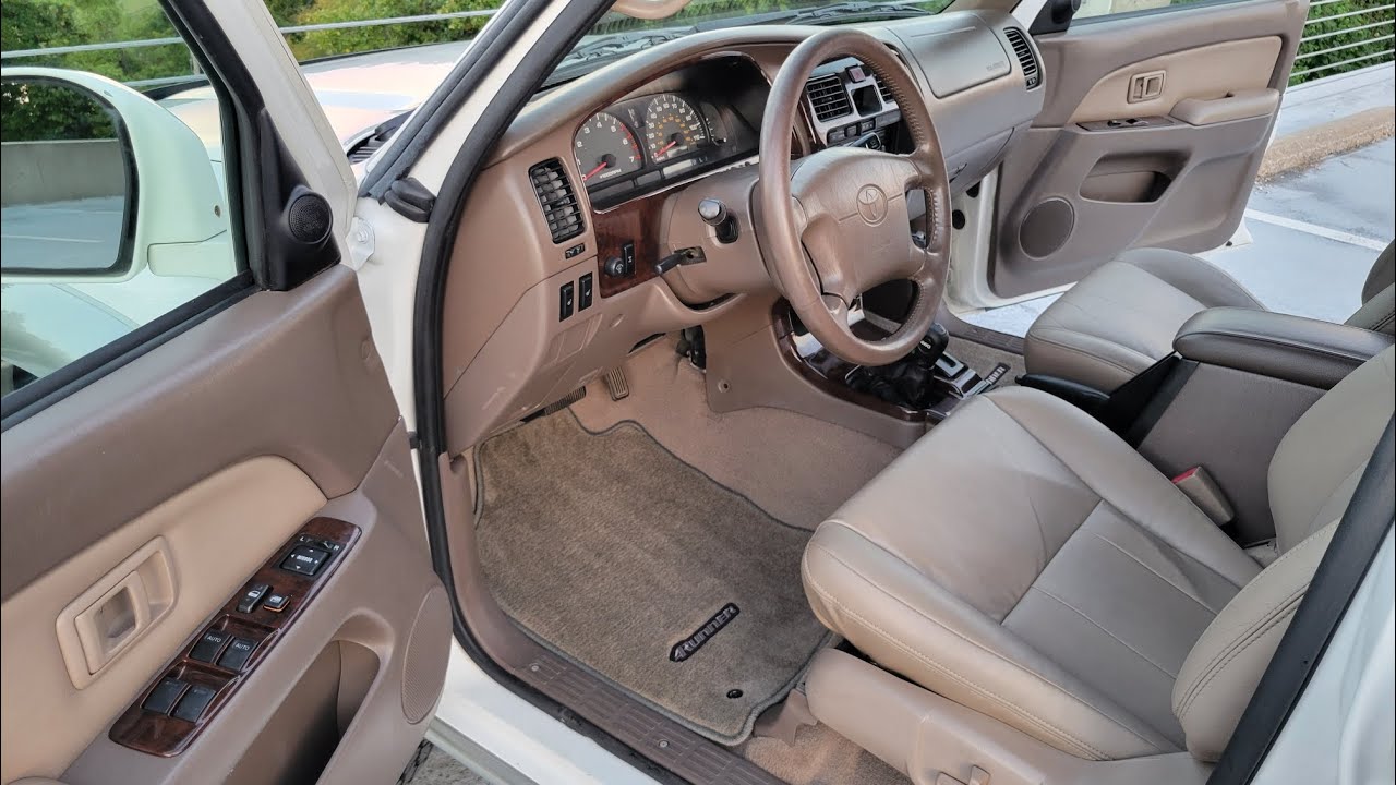 2001 Toyota 4Runner Limited 4WD Driving