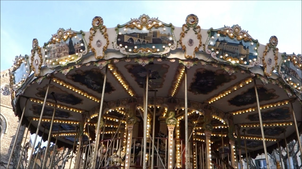 Carrousel @ Rue des Halles, Biarritz - janvier 2022