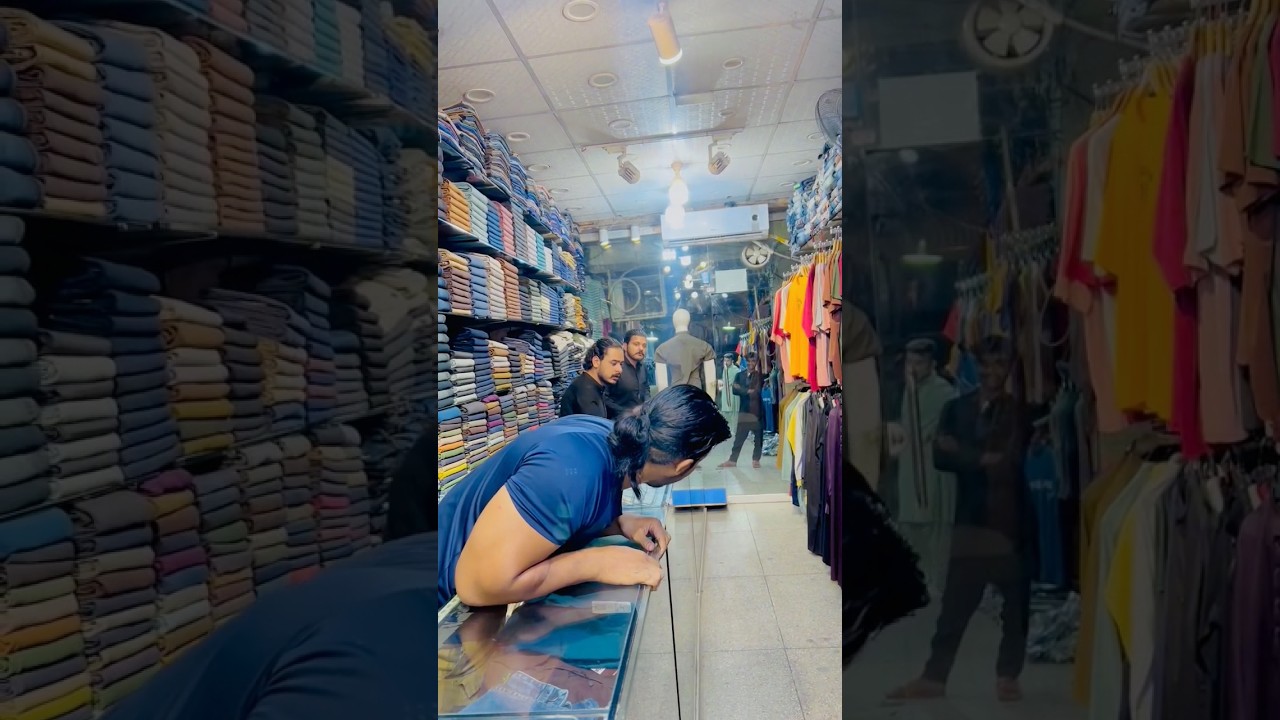 garments shop prank 😂 #funny #funnyvideo #publicplaceprank #comedyprank #comedyvideo #comedy #short