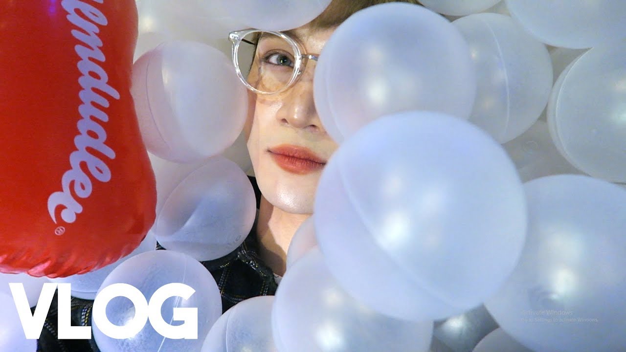 Swimming in Balls || Vlog - Edward Avila