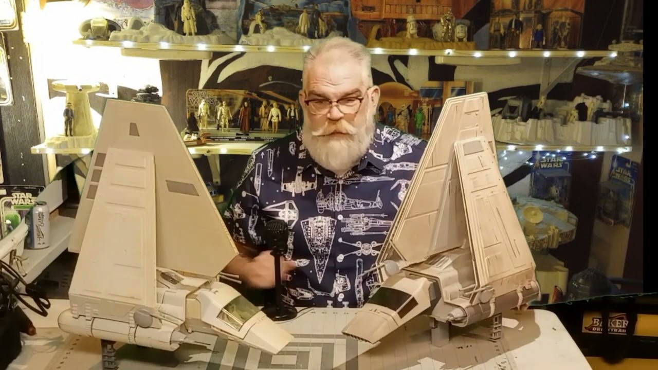 Let's compare a 1984 Kenner Imperial Shuttle with the 2002 Saga version!  Vintage Star Wars Toys.