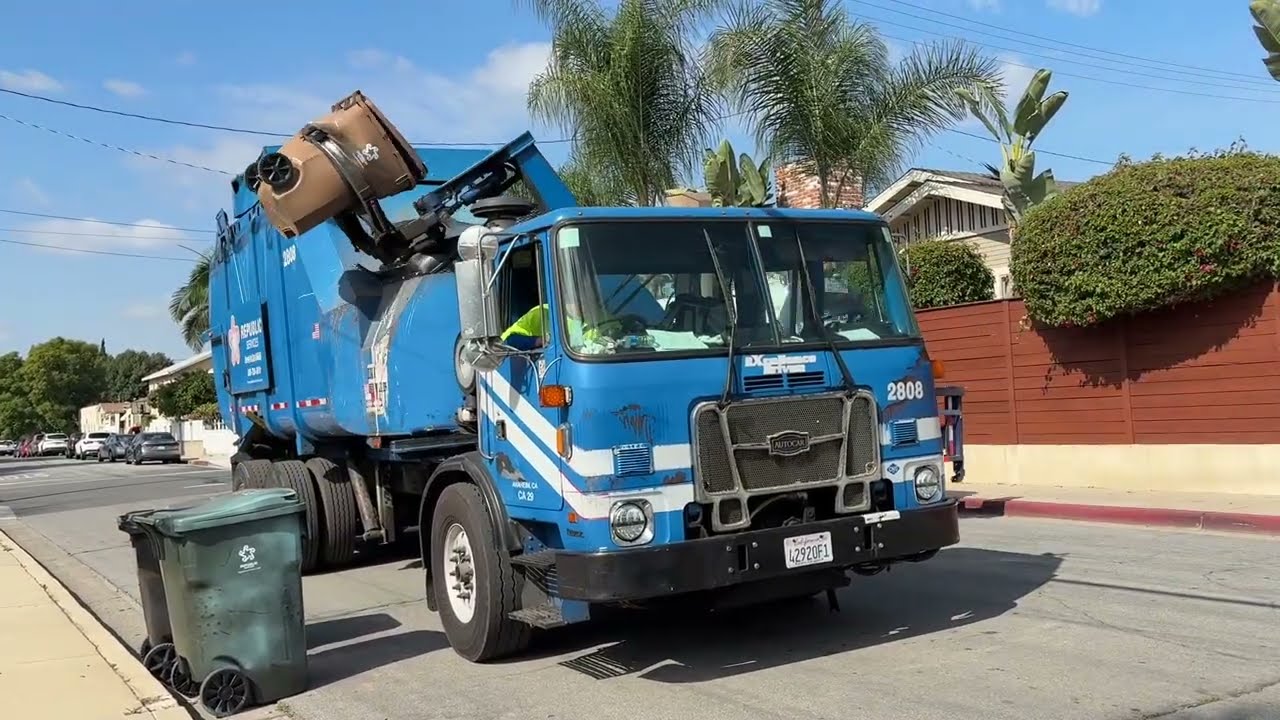 Republic Services Side Loader Garbage Trucks on Residential Organics in my Area: February 2026