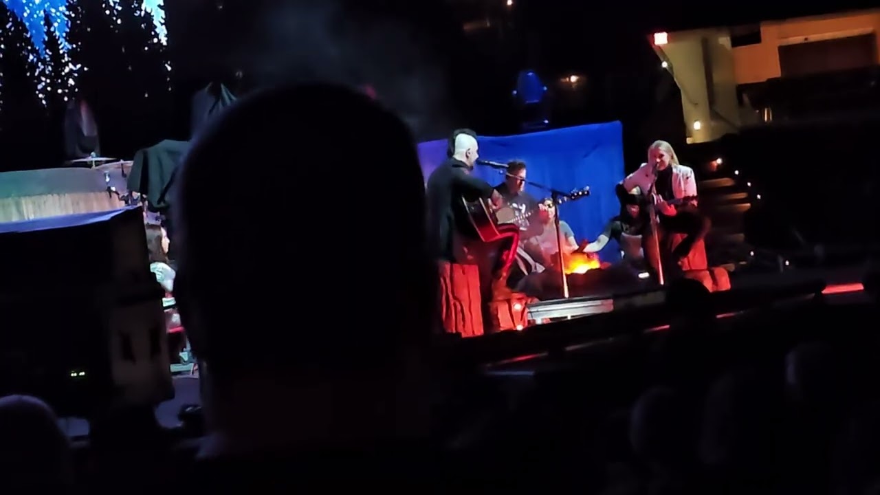 Three Days Grace- Lost In You (Acoustic)- Live In Cleveland OH 