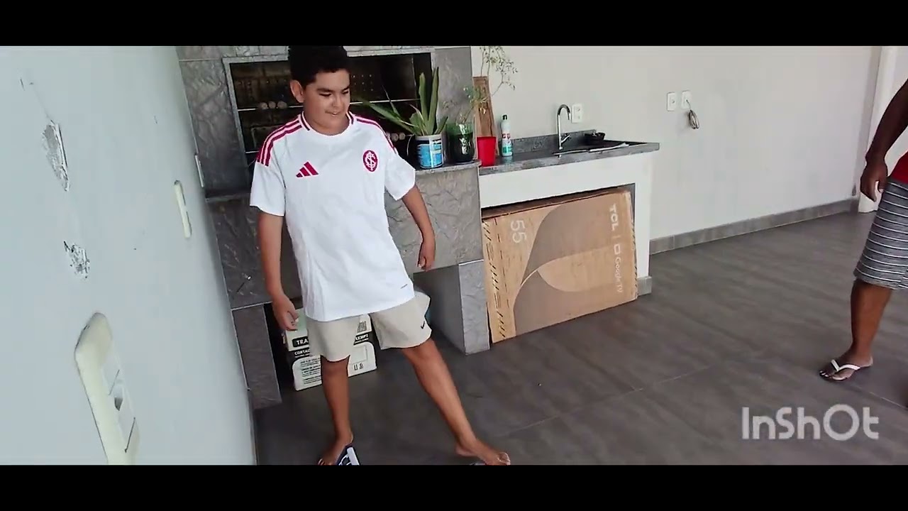Desafio de flat ball quem perder vai comer ração da lufy # futebol # ração 