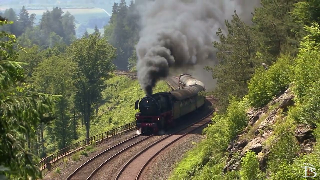 Dampflok 01 118 im Schnellzugtempo und 01 180 zurück auf der Schiefen Ebene