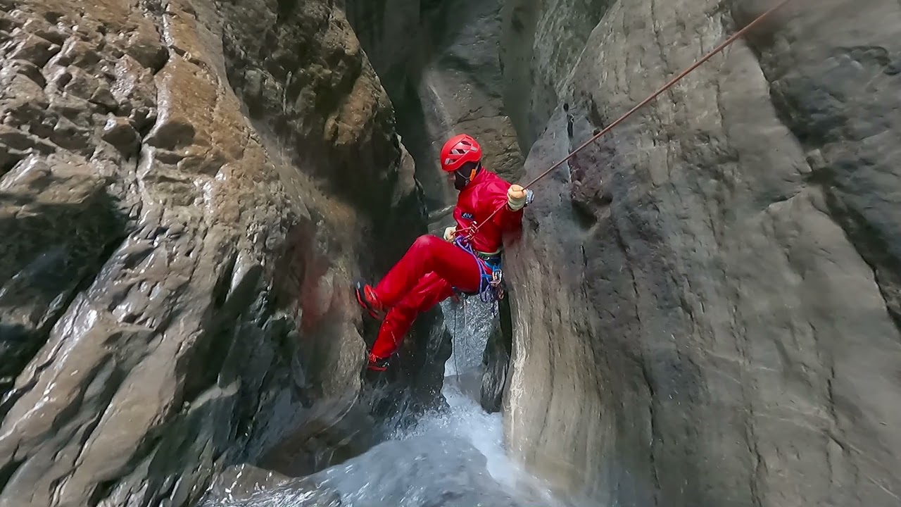 Canyoning - Parcours vidéo du canyon de Sefi. Suisse.