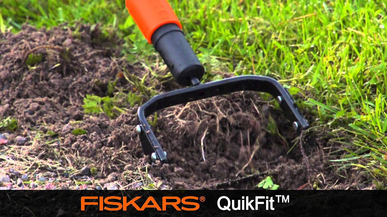Fiskars QuikFit&trade;  Push-Pull Weeder 139970