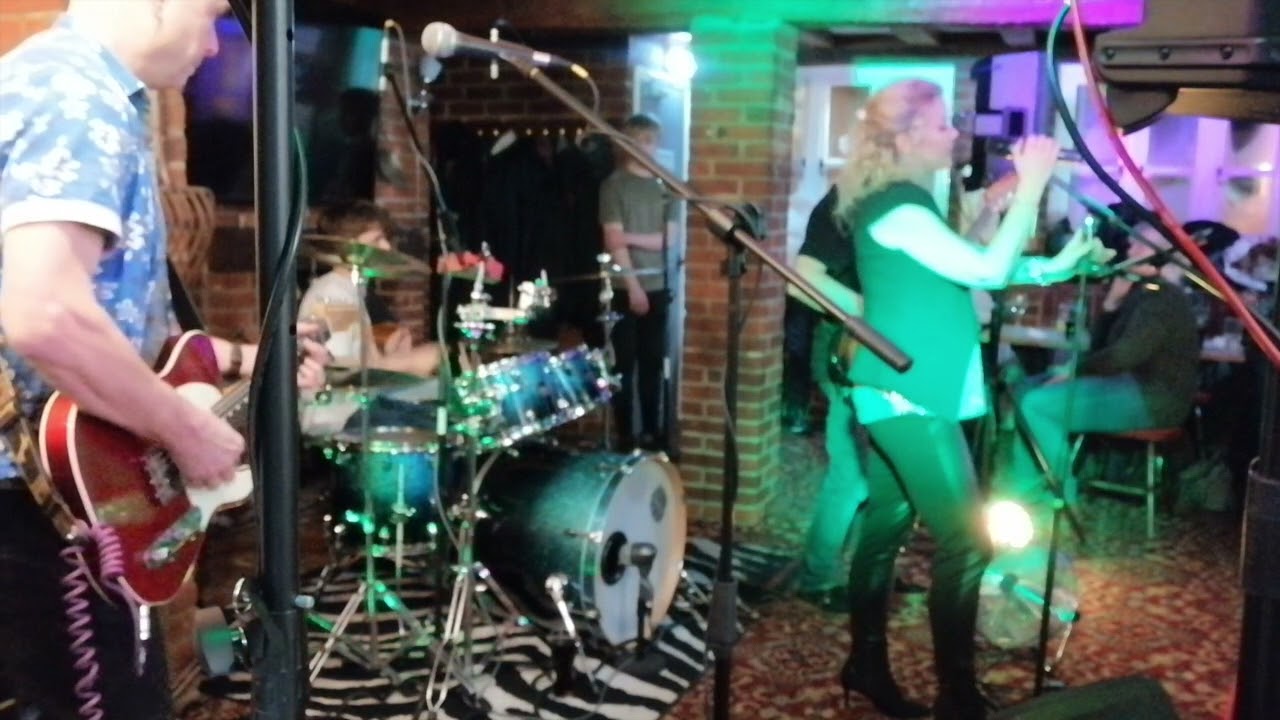 Decades Apart - The One I Love - Live @ the Unicorn