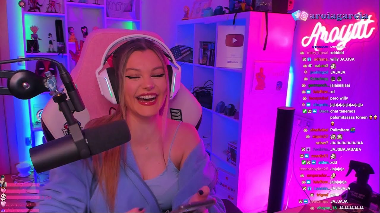 Willy: ya vi sus habitaciones...😏😏 Alexby se estaba toqueteando... komoooo?