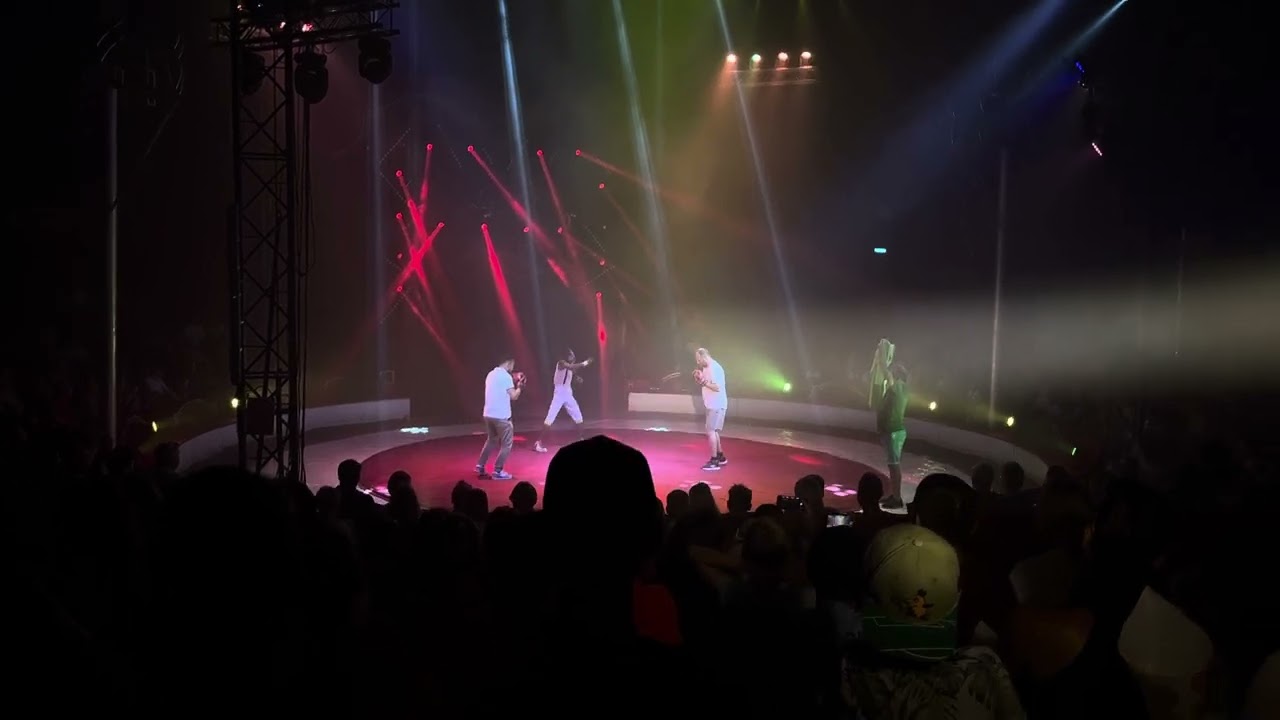 Bambolito do brasil Boxing @ Circus Louis Knie a Villach/Austria