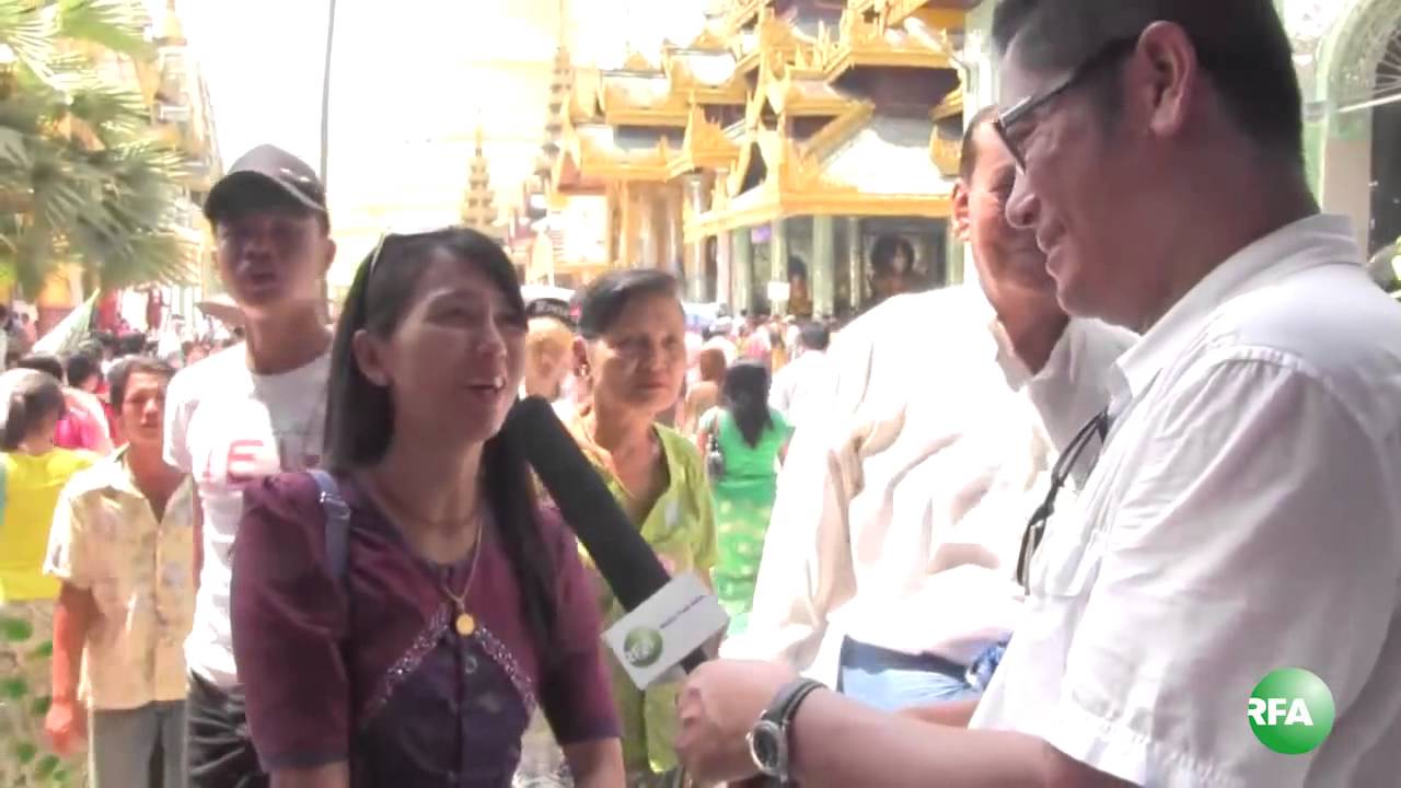 Burmese New Year Day At Shwedagon