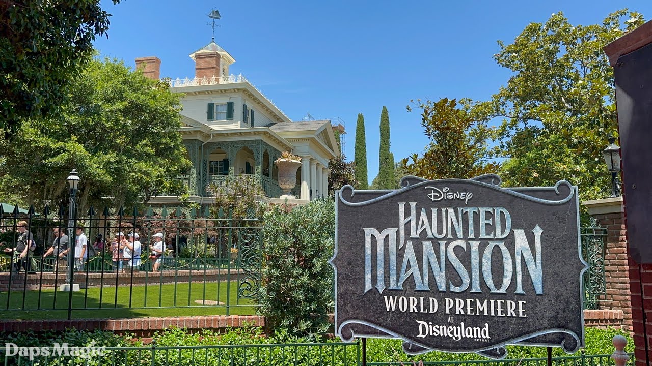 Haunted Mansion Ride Through on Day of World Premiere of Haunted Mansion at Disneyland 4K