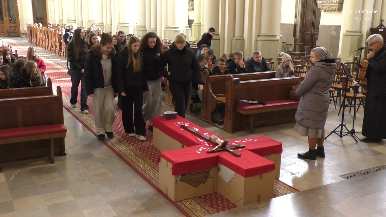 Wielkopostne rekolekcje szkolne w parafii pw. Podwyższenia Krzyża Świętego w Kielcach