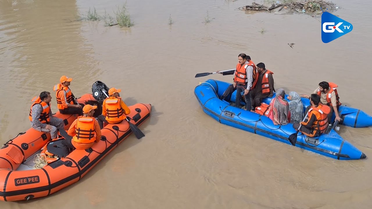 NDRF, SDRF personnel carry out rescue operation after Jhelum breach near Zenipora Khankabal Pampore