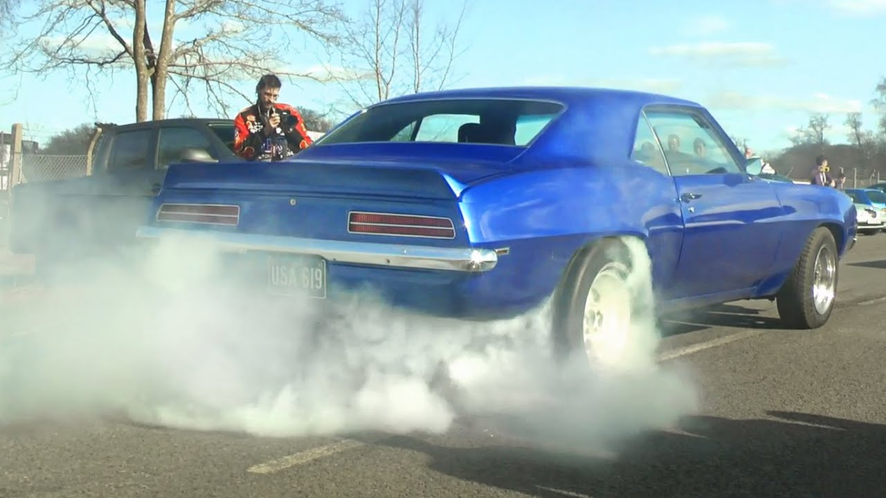 Muscle Cars leaving a Car Show 2016