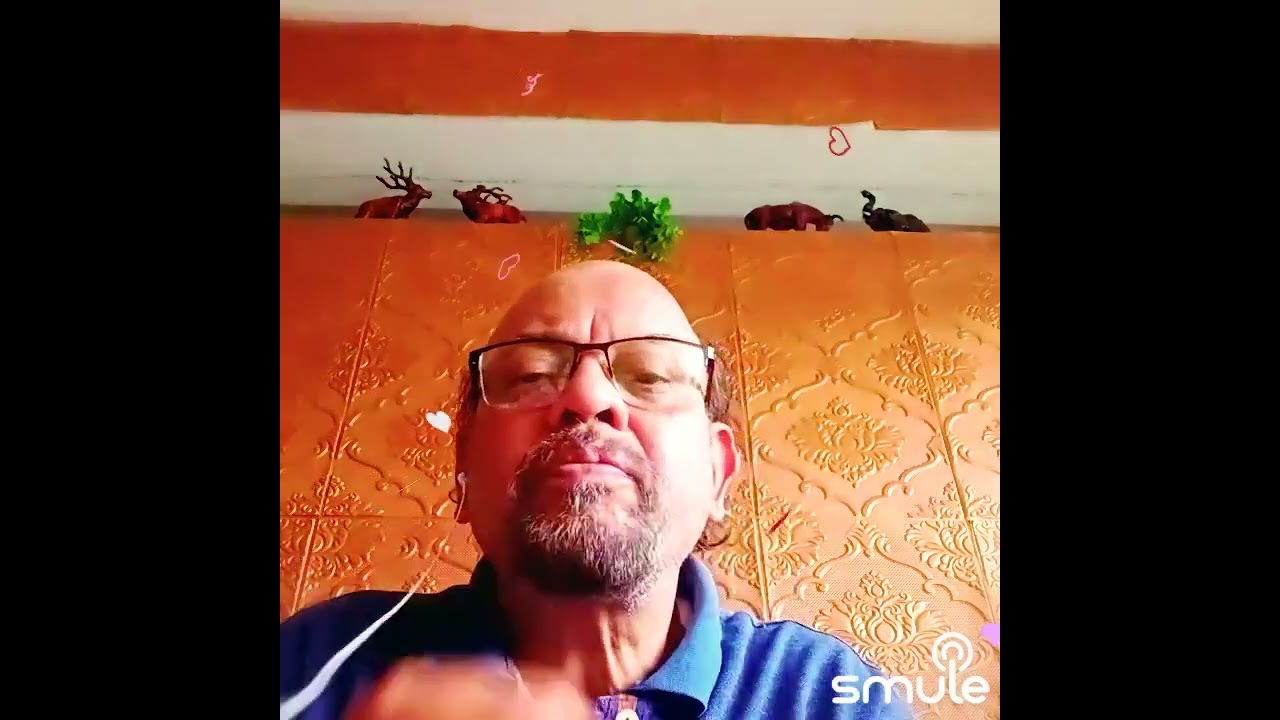 फूलों के रंग से दिल की क़लम से तुझको लिखी ....