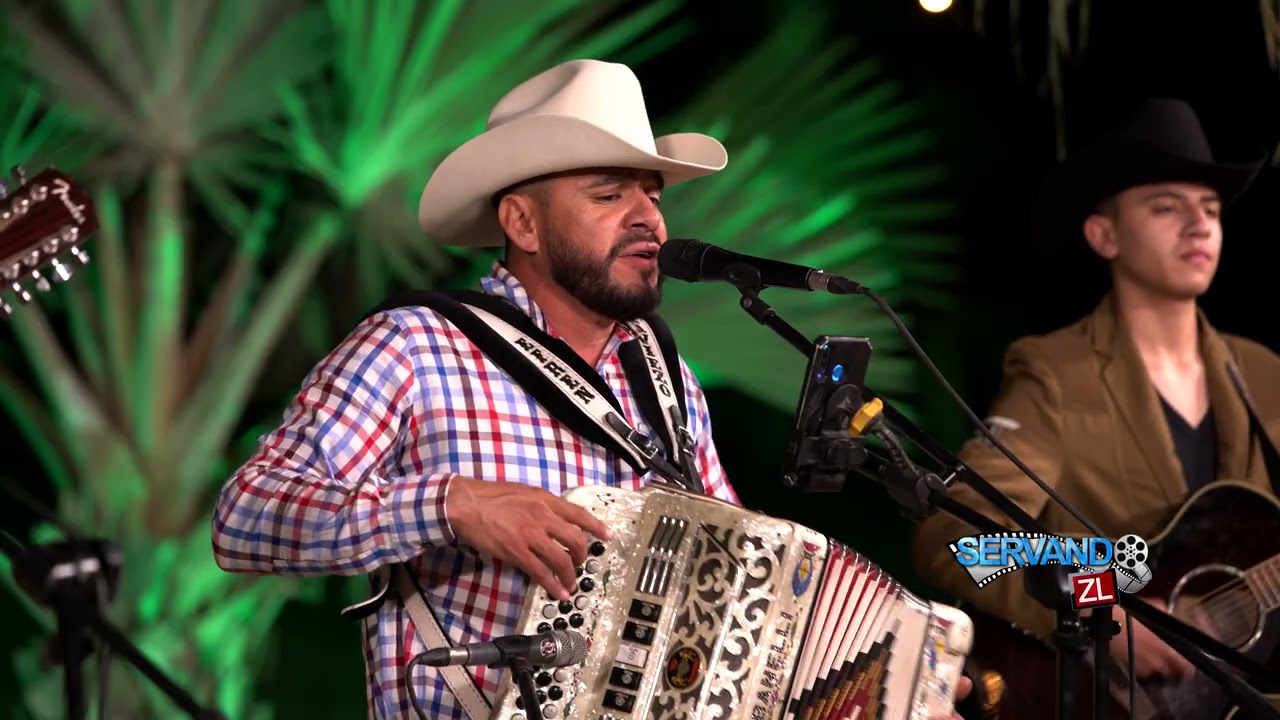 Efren Traviezo y Sus Muchachos De La Sierra - Un Speed Para Los Tratos (En Vivo 2021)