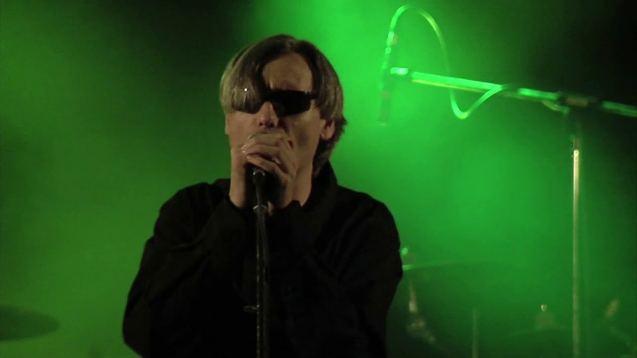 Helmutova stříkačka - Live 2009 - Vrána