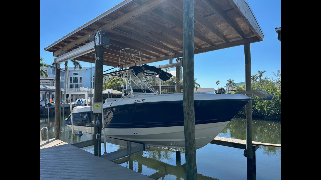 2005 Hydra Sports 2800 CC Vector for Sale